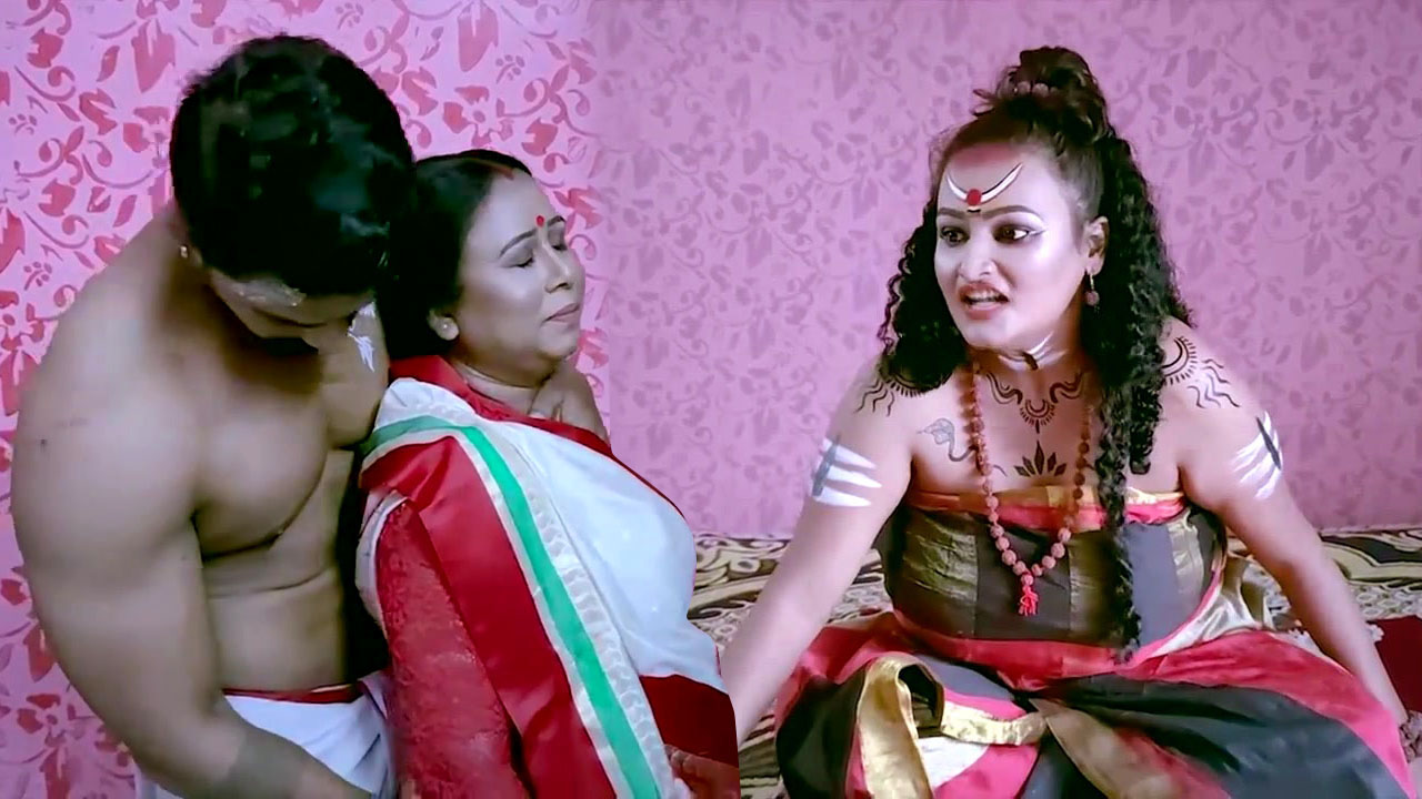 The tantric homosexual satisfies the devotees sexual needs by giving his disciple Desi Hindi Video